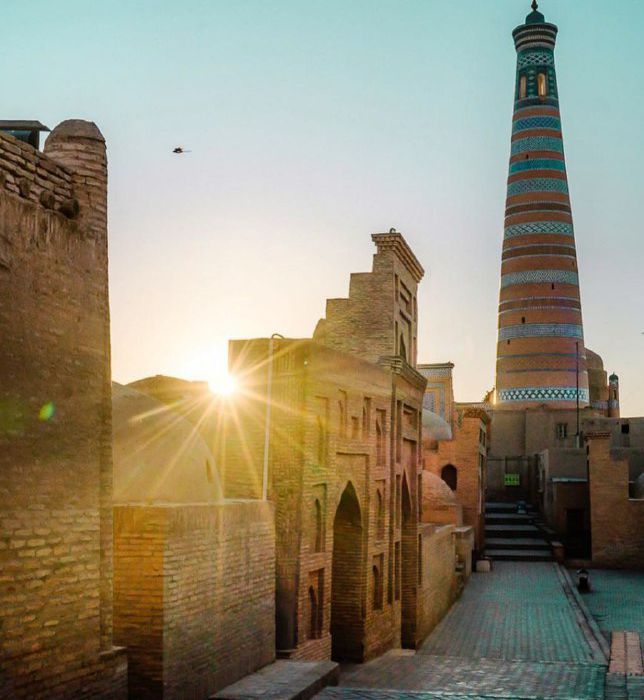 JOURNEY TO THE ANCIENT CITIES OF THE GREAT SILK ROAD